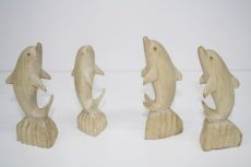 Dofins de fusta natural